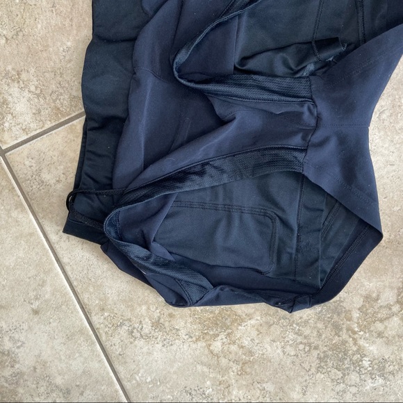 Under Armour 2-in-1 workout shorts - Picture 6 of 6